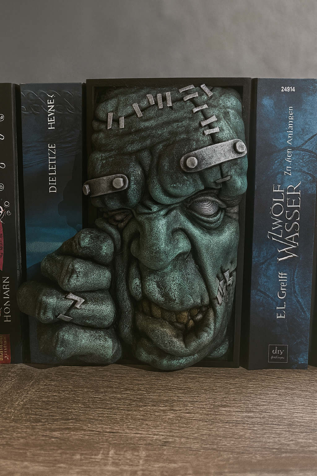 Book Nook „Frankenstein“ | Gothic Regal Deko | 3D Druck Unikat