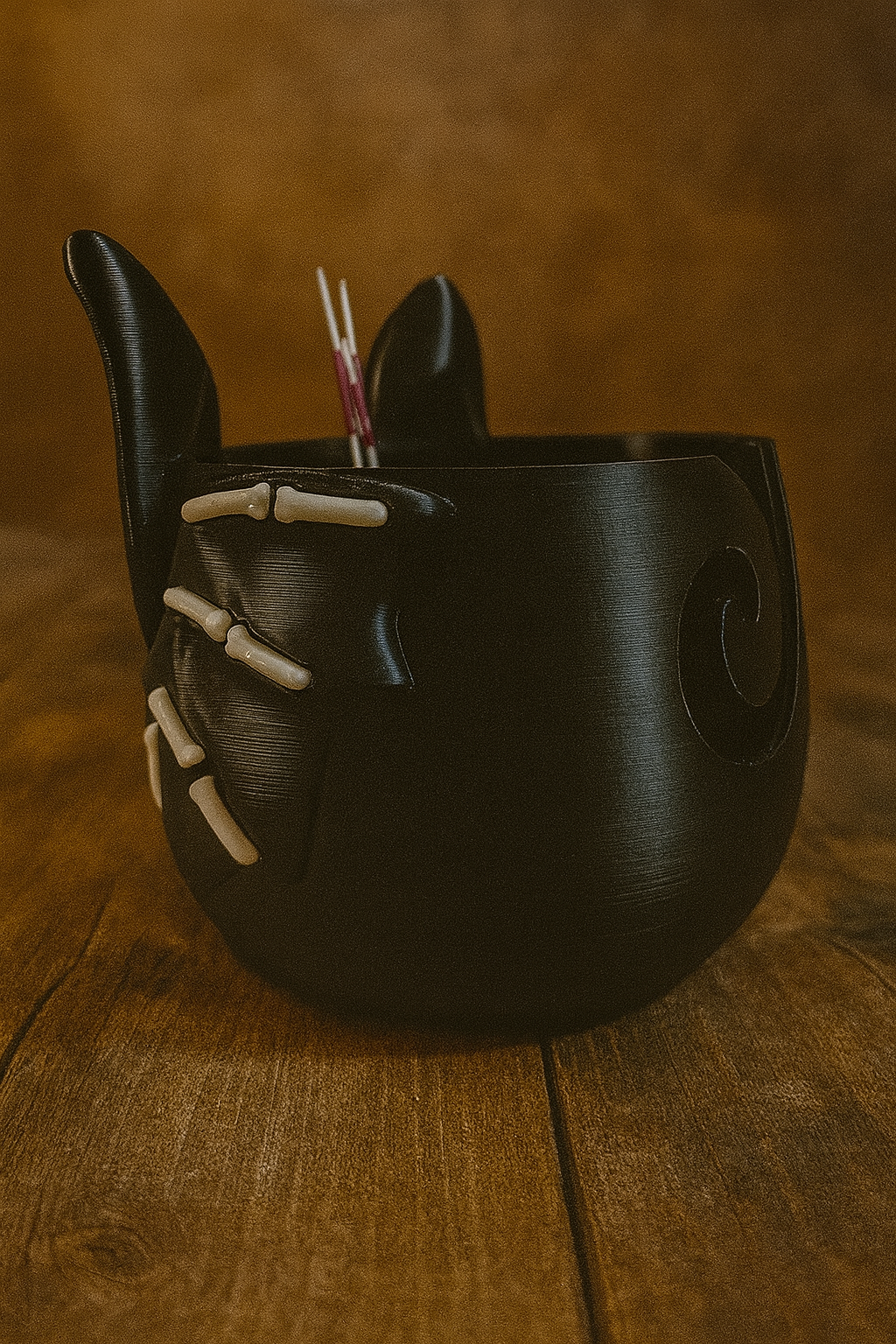 Garnschale „Skelett-Fledermaus“ – Dein schaurig-schönes Strick-Accessoire