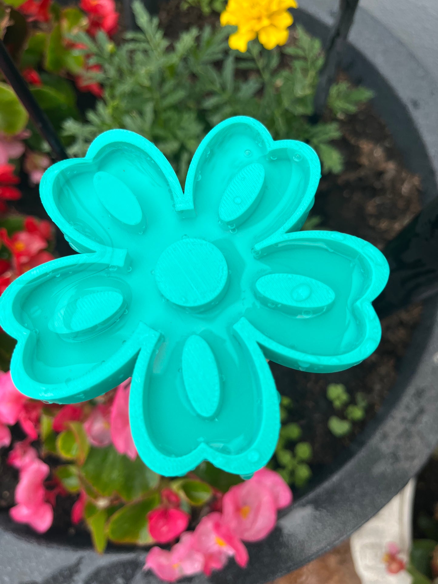 🌸 Insektentränke in Blumenform aus PETG – robust, wetterfest & nachhaltig! 🌸