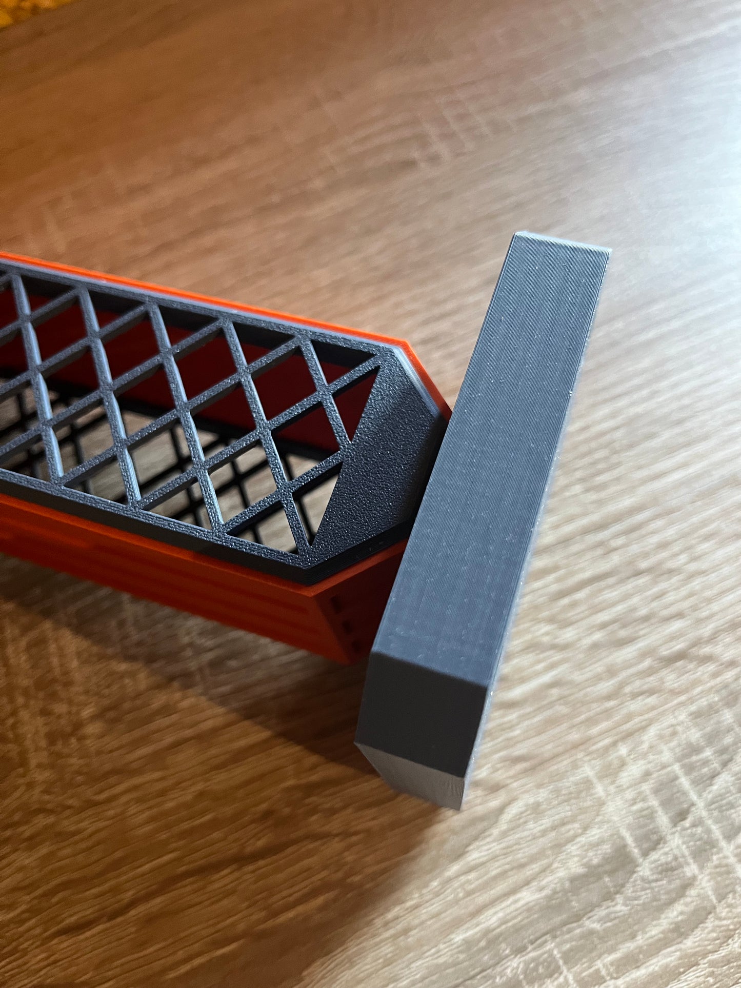 reDesk Kopfhörerständer – Moderner, minimalistischer Headset-Halter mit Gitterdesign