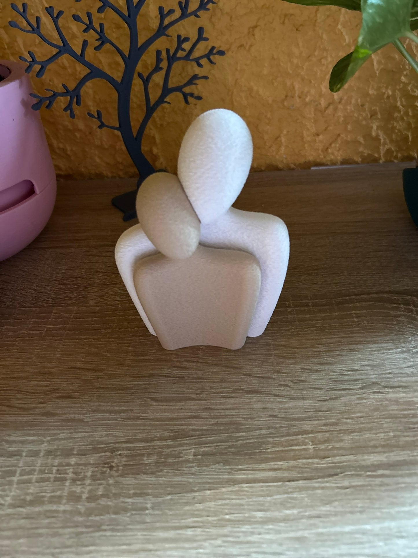 Liebespaar-Statue – Ausdruck von Liebe und Geborgenheit
