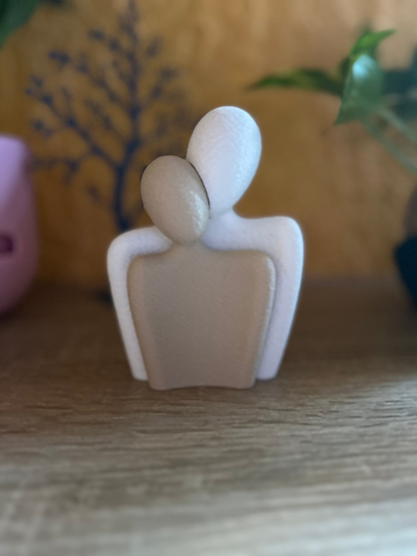 Liebespaar-Statue – Ausdruck von Liebe und Geborgenheit