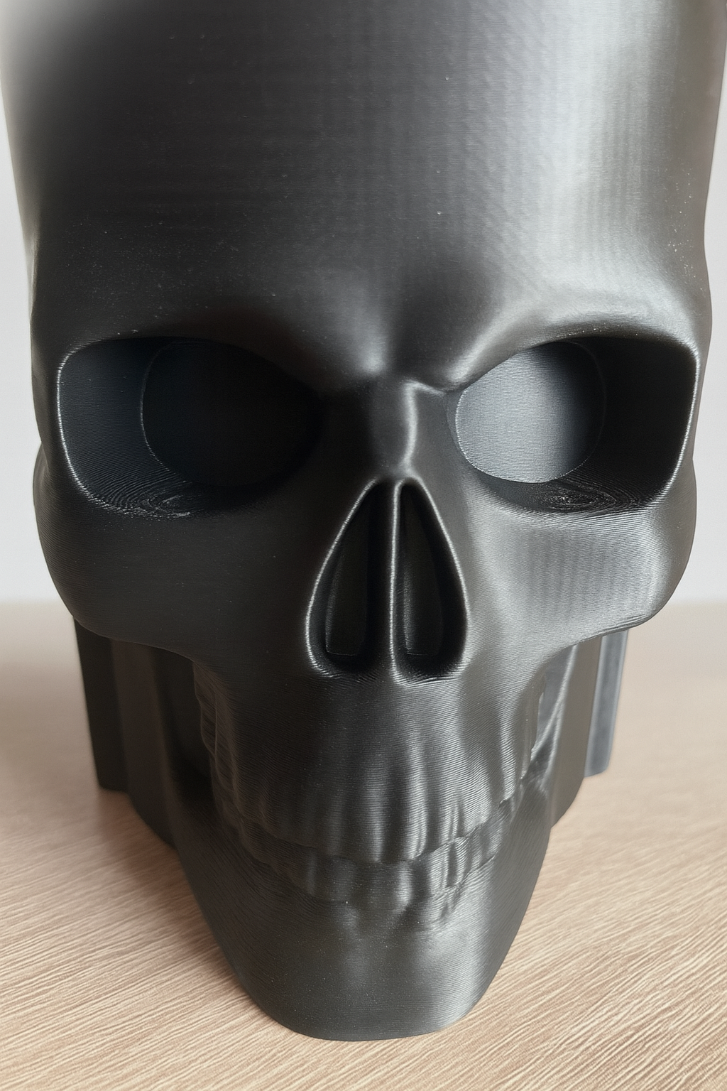 Flaschenkühler/Flaschenhalter „Skull“ – dein düster-cooles Statement