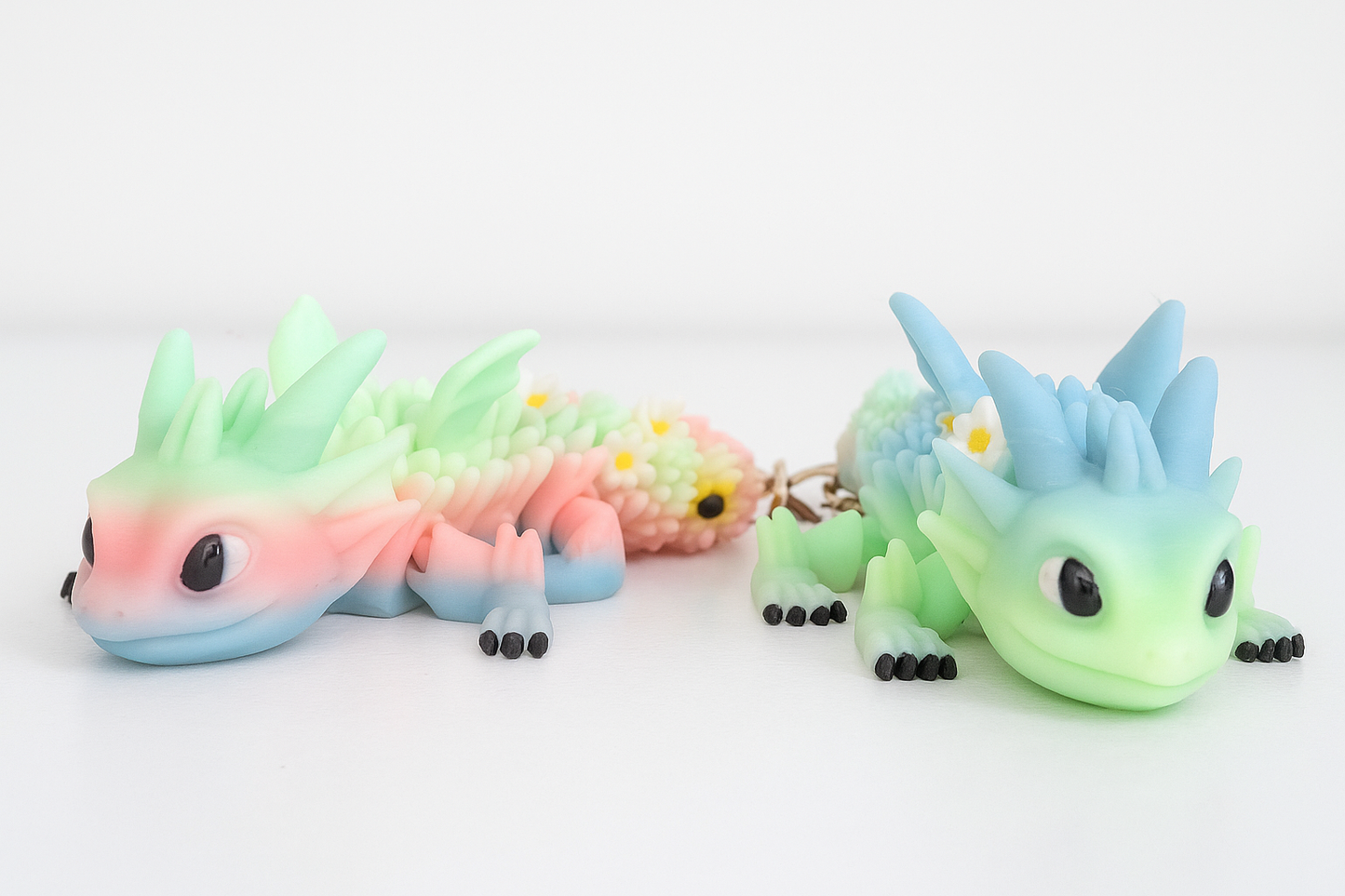 Little Flower Dragon Schlüsselanhänger – Einzigartiger Mini-Drache mit Farbverlauf