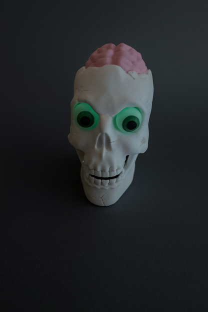 🧠💀 Brain Skull – Glow-Eyes, Brain-Deckel und beweglicher Kiefer