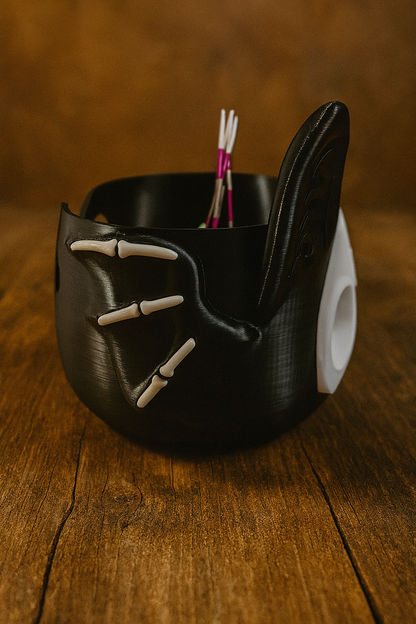 Garnschale „Skelett-Fledermaus“ – Dein schaurig-schönes Strick-Accessoire