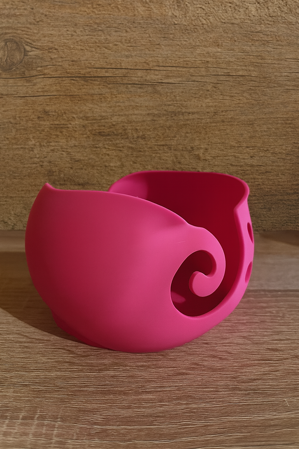 🎀 Garnschale im Schleifendesign – Fadenführung für Wolle & Garne