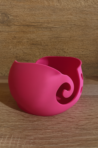 🎀 Garnschale im Schleifendesign – Fadenführung für Wolle & Garne